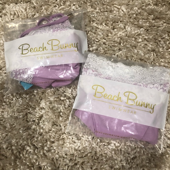 Bikini - Picture 3 of 5